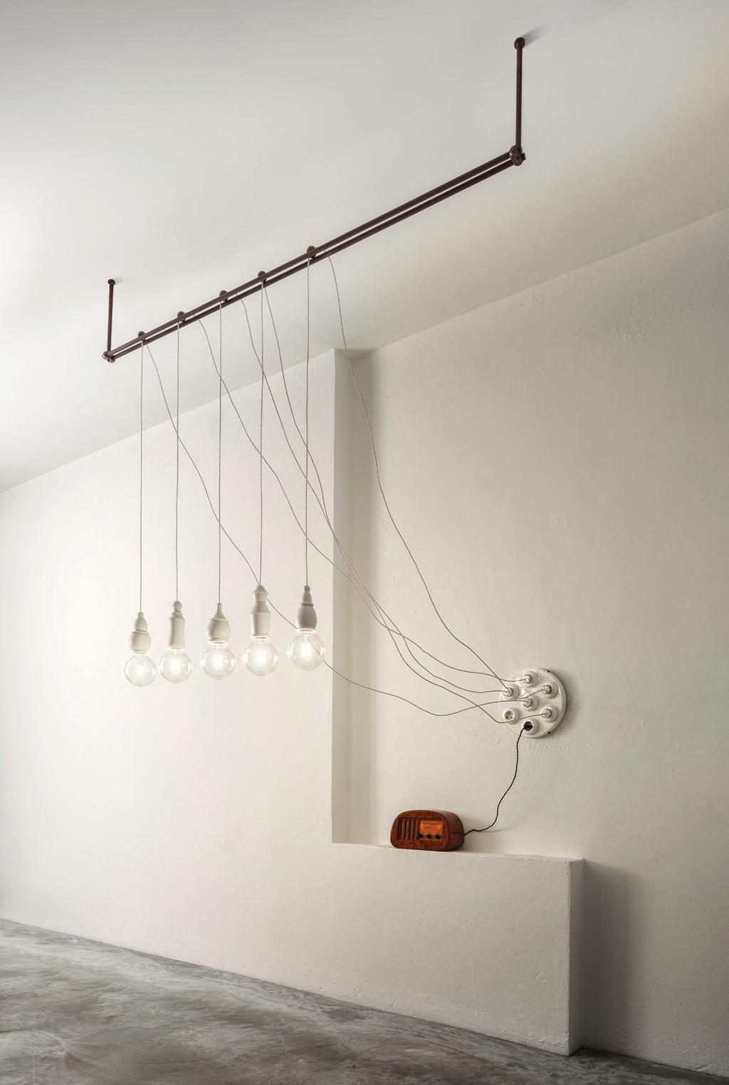 29 Insieme composto da: Set made of: 1) Art. PRESA7/BL 5) Art. PLUG 1) Art.