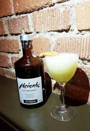 IBAR L FLEUR BAR, PRAHA Miloš Danihelka Apple Absinthe Frappé 40 ml Absinthe 15 ml