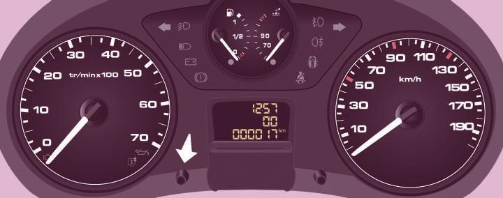 Místo řidiče 26 SEŘÍZENÍ ČASU Středová konzola bez obrazovky K seřízení času na hodinách použijte levé tlačítko přístrojové desky a potom proveďte operace v následujícím pořadí: - otočte vlevo: