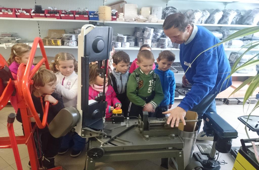 Mimořádnou příležitostí k prezentaci školy, ke sdílení pedagogických dovedností a forem práce je projekt česko německé výměny pedagogů podporovaný Bavorským ministerstvem práce s a sociálních věcí.
