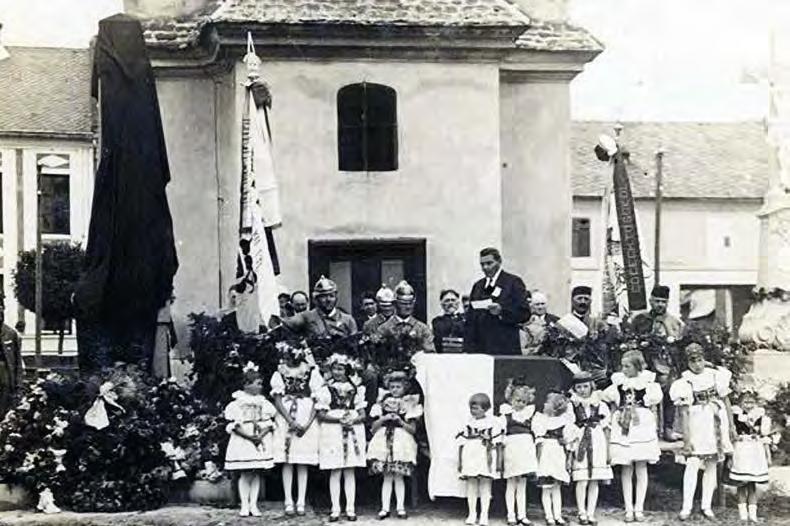 Události spěly dál a konečná hodina osvobození českého národa se přiblížila. První zpráva o převratu přišla do vsi 28. října 1918 pozdě večer. Zpráva se dostala k občanům až následující den.