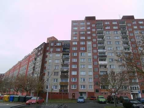 ZNALECKÝ POSUDEK č. 3893-057/18 o obvyklé ceně nemovité věci - bytové jednotky č. 1043/25 v domě č.p.