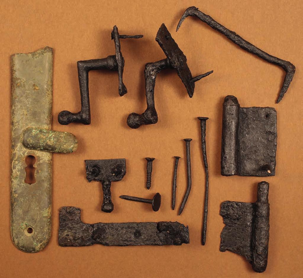 baráků (materiál železo, dveřní kování mosaz). Foto K.
