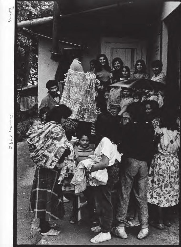 118 BULLETIN MUZEA ROMSKÉ KULTURY 26/2017 NERECENZOVANÁ ČÁST (Ne)fotograf František Sysel Adam Holubovský 119 1 Výčet dovezených exponátů a popis cesty také ve výzkumné zprávě v Muzeu romské kultury
