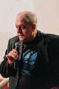 souvislosti.