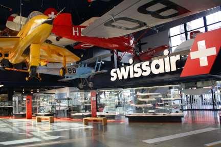 Žáci se též zúčastnili exkurzí na výstavě Autosalon v Brně (celostátní výstava výrobců automobilní techniky, včetně účasti zahraničních výrobců).