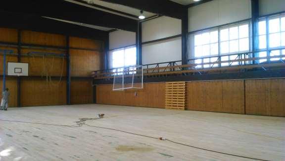 červen srpen 2016 oprava tělocvičny, výměna