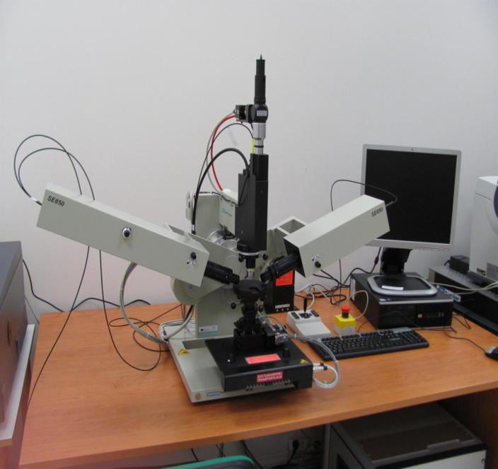 SENTECH SE850 - Spektrální rozsah 240 2500 nm - Měření elipsometrických parametrů ψ,, transmitance a reflektance v závislosti na vlnové délce - Možnost určení parametrů u jednotlivých vrstev: -