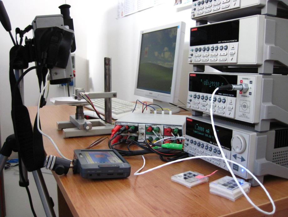 Měření rezistivity vrstev a solární simulátor 4-bodová sonda Využití Měření nízké a vysoké rezistivity