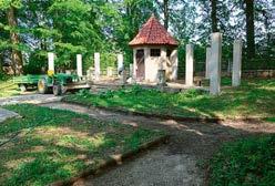 V zámeckém parku v Líšně na Benešovsku došlo k obnově kompozičních vazeb v podobě průhledů. Zároveň došlo k revitalizaci ovocného sadu. Dále započala obnova na zámeckém alpiniu.