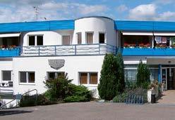 a b Ždáň (okres Praha-západ), bývalé Středisko vodních sportů ČSM z let 1965 1969, citlivě vkomponované do krajiny na břehu Slapského jezera.