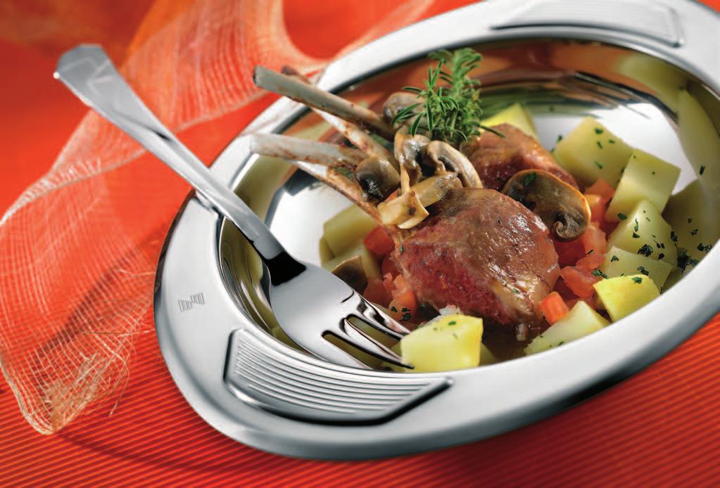 49 JEHNĚČÍ KOTLETKY S HOUBAMI Ingredience (4 porce) Jehněčí kotletky 12 Čerstvé houby 300 g Olivový olej 4 polévkové lžíce Česnek 2 stroužek Sůl Černý pepř Suché bílé víno 1 sklenice Vývar 100 ml