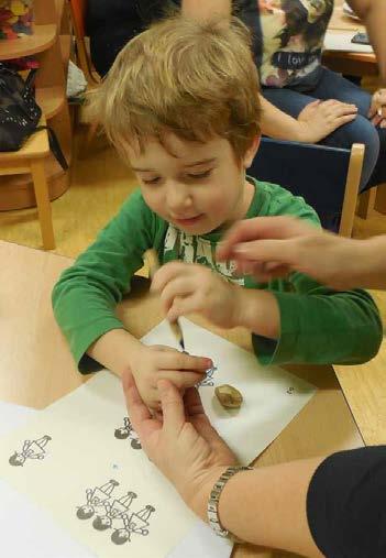Dále máme speciálního pedagoga, který pomáhá výchovným poradcům s žáky se speciálními vzdělávacími potřebami, především pak se žáky s výchovnými problémy a poruchami chování.
