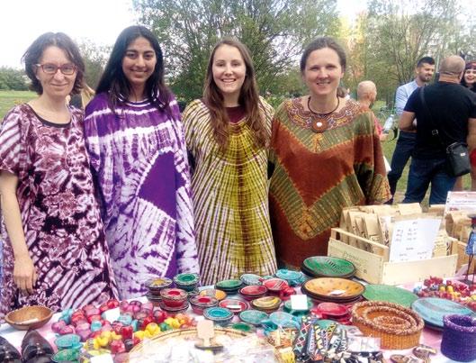 Obchůdek provozovaný v duchu fair trade Výrobky s příběhem jsou nakoupeny do Férového obchůdku přímo od keňských výrobců a dovezeny do našeho e-shopu, tzn. bez prostředníků.