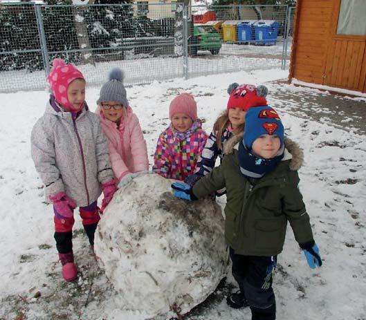 MATEŘSKÁ ŠKOLA Milí rodiče a přátelé školky. A je tu nový rok! Vzájemně jsme si popřáli hodně zdraví, štěstí a spokojenosti.