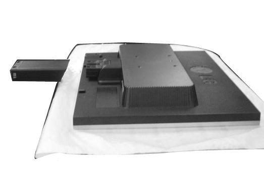 Pfiipojení displeje Pfied instalací monitoru se ujistûte, Ïe monitor, poãítaã a dal í pfiipojená zafiízení jsou vypnutá. Pfiipojení podstavce 1.