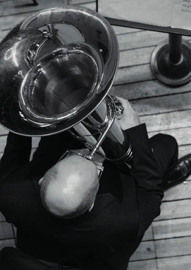 PŘIJĎTE DŘÍV! aneb Setkání s umělci před koncertem SOČR si pro vás opět připravil možnost proniknout do tajů vzniku a interpretace jednotlivých skladeb a blíže poznat hudební díla a jejich autory.