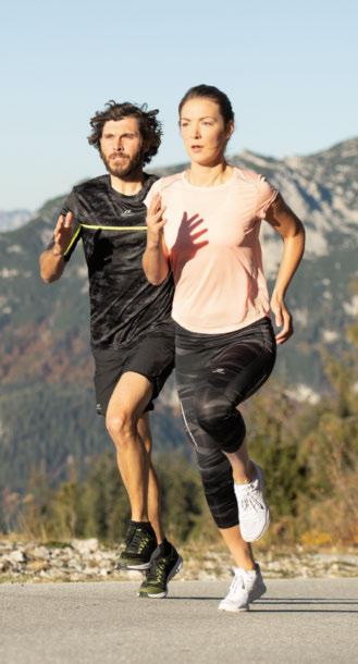 běžecká bunda Own The Run Prodloužený zadní díl, tvarovaná kapuce a