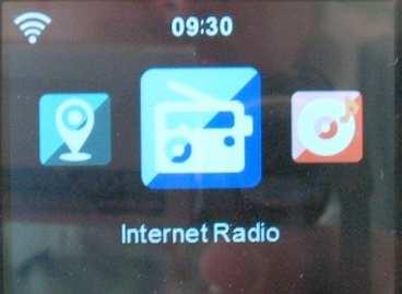 Připojení externího přehrávače K rádiu můžete připojit i jiná audio zařízení jako jsou například smartphone nebo MP3 / CD přehrávač.