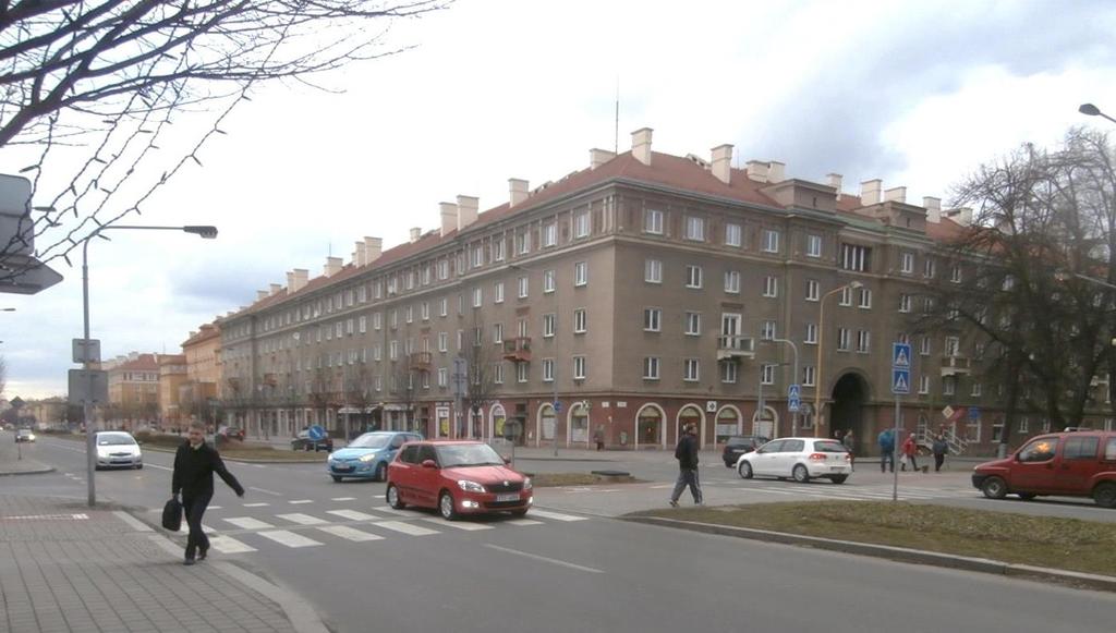 Přechody na silnici I/11 v Havířově aktuální stav Přechody na silnici I/11 v Havířově navržené opatření na Dopravní konferenci Křižovatka silnic I/56 a III/48412, Hodoňovice Úrovňová křižovatka