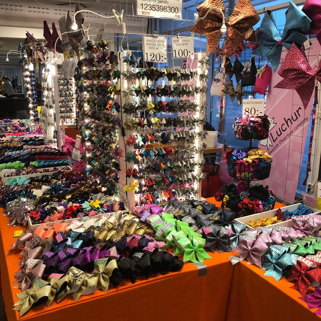 SPIRIT CHEER SHOP Ve Spirit Cheer Shopu koupíte skvělé cheer boty značky NoLimit pro začátečníky i zkušené cheerleaders, od nejmenších dětských až po velké dámské i pánské velikosti.