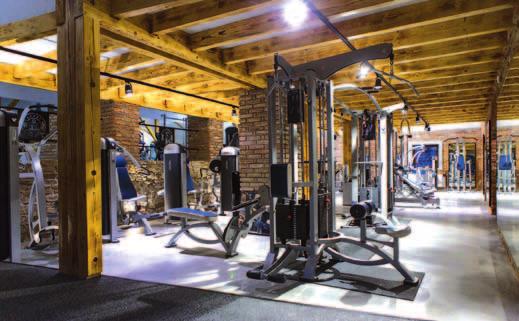 Posilovna Classic Gym je koncipována a zařízena tak, aby si zde zacvičila běžná klientela, pokročilí cvičenci, ale i junioři a senioři, kterým se bude věnovat tým profesionálních trenérů pod dohledem
