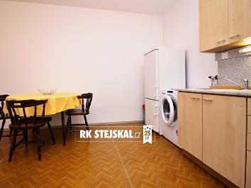 ID 101 Podlahová plocha: 39 m 2 Nájemné: 7 500 Kč/měs.; 192,3 Kč/m 2 /měs.