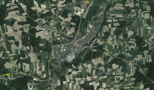 83308 Trostberg in Traunstein (okres) obyvatelstvo 11.664 plocha 51,36 Km² poznávací značka TS Url http://www.stadt-trostberg.