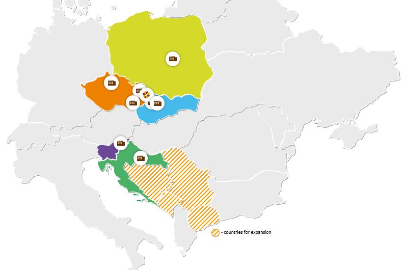 vedoucí producent značkových nealkoholických nápojů ve střední a východní Evropě VÝNOSY 7,1 MLD KČ V 2018 8 VÝROBNÍCH ZÁVODŮ 2 198 ZAMĚSTNANCŮ KÓTOVANÁ NA BURZE CENNÝCH PAPÍRŮ PRAHA dvojka na trhu