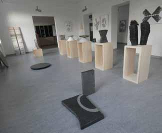 Galerie der Gebrüder Špillar Leitung: MgA. Slávka Štrbová Husova třída 61 34401 Domažlice T. +420 379 722 974 Email: strbova@muzeum-chodska.com www.muzeum-chodska.com Galerie brat í Špillar MgA.