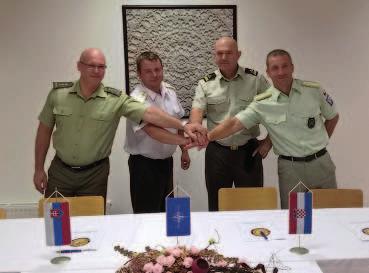 Upozornil bych, že služební poměr vojáka z povolání, kterým je i vojenský policista, je poměrem vrchnostenským, a tedy namísto dohody nadřízeného a podřízeného, služební orgán vydává jednostranná