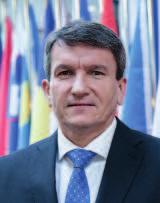 Ať již prostřednictvím publikování výzev nebo pracovních nabídek, o kterých mnoho potenciálních zájemců třeba ani neví.