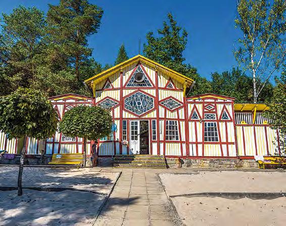 cz/s/3kdwa Hořice Červená Třemešná Šárovcova Lhota Hořice 275 m n. m. 434 m n. m. Holovousy Hořice Nenáročná okružní trasa zvlněnou krajinou vás provede třemi malebnými městečky a krásnou přírodou Podkrkonoší.