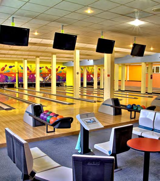 Kde? V našem bowling centru!