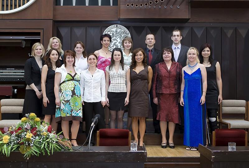 Absolventi, kteří započali studium v akademickém roce 2007/2008 kombinovanou formou: Auterská Regina Hommer Roman Bergmanová Lenka Kaňkovská Martina Bierhanzlová Hana Kubalová Irena, MUDr.