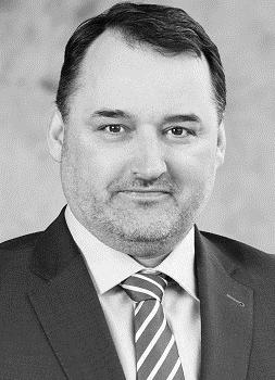 Radim Šenk, MBA, FCCA náměstek ředitele pro ekonomické řízení, Ústřední vojenská nemocnice -