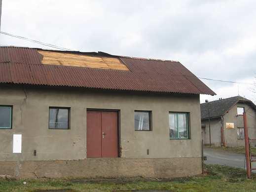 republice dva lidské Lípa u rybníka ve Velké Lhotě životy a značné Stodola u č. p. 32 - Hylákovi materiální škody.