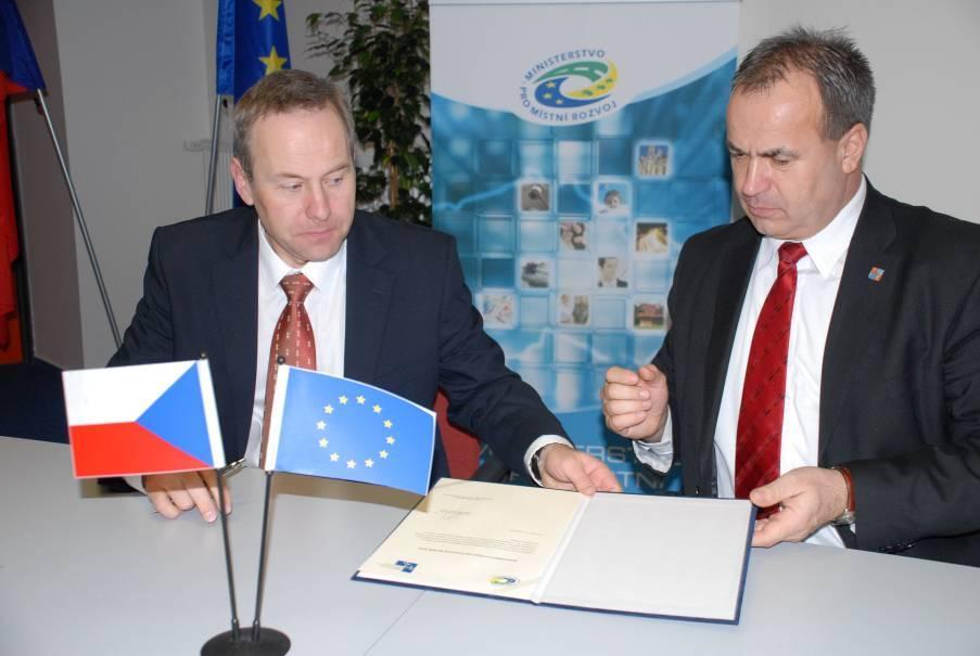 ~ 147 ~ 7.1.9 Elektronické nebo jiné zveřejnění seznamu příjemců, názvů operací a výše částky (čl.