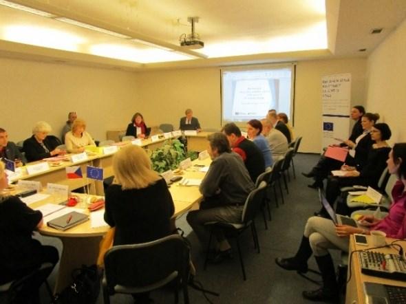2.2 Popis činnosti a zhodnocení funkčnosti/efektivity 2.2.1 Regionální stálá konference Ústeckého kraje jako celek Složení Regionální stálé konference Ústeckého kraje RSK ÚK je složena ze zástupců 15 regionálních institucí.