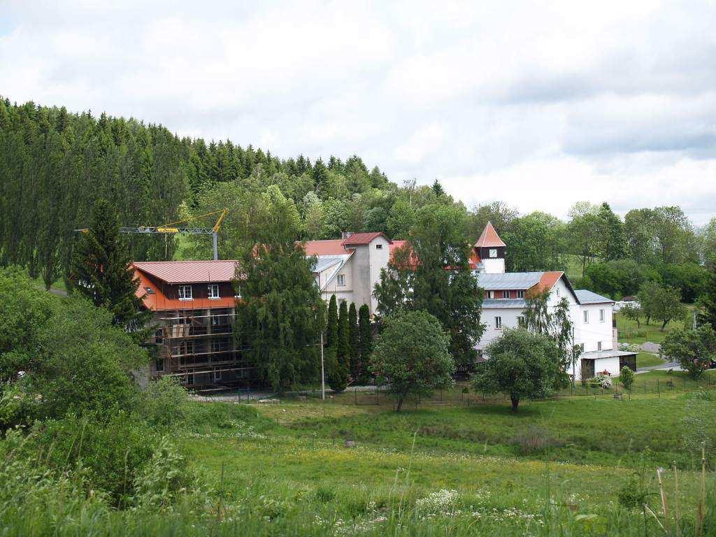 cz VÝROČNÍ ZPRÁVA 2008 Tento dokument je k dispozici v elektronické podobě na