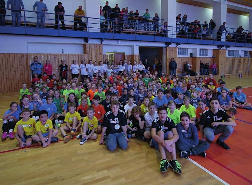 SPORT Barevný minivolejbal: za Palkovice zazářili zelení Žlutá, oranžová, červená, zelená, modrá To nejsou barvy duhy, ale symboly pro obtížnost jednotlivých kategorií takzvaného Barevného