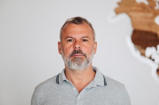 Akcionáři Ladislav Semetkovský (64,88% podíl) Člen představenstva, generální ředitel a zakladatel V roce 1997 Ladislav založil společnost Media Online, přední internetový portál o bydlení a