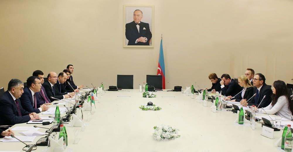 Česko-ázerbájdžánská Smíšená komise První zasedání v roce 2011, druhé po 2,5 leté pauze Předsedou české části Komise je