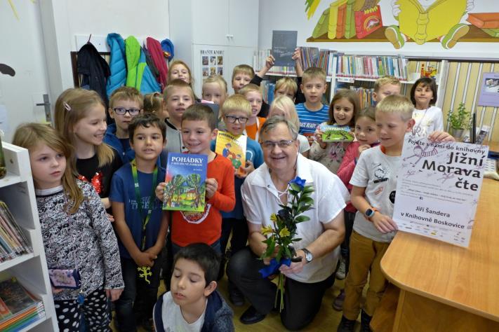 Marek Uhlíř, ředitel Městské knihovny Břeclav a ředitel MZK v Brně prof. Tomáš Kubíček Zdena Herfortová v Městské knihovně Rajhrad 10.