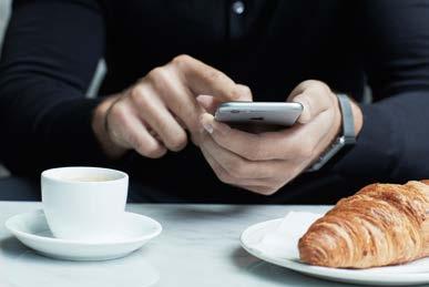 Aplikace Remote Essentials aplikace Remote pro chytré telefony poskytuje informace o vozidle a umožňuje ho ovládat na dálku.
