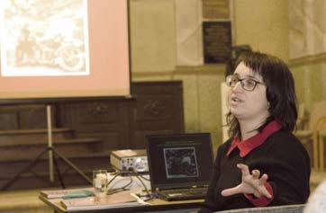 6. 2. Kromě výstavy lilií a výstavy Rakovník v dílech umělců tří století ze sbírek RGR byly všechny výstavy uvedeny slavnostními vernisážemi. 6. 3.