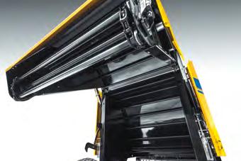 New Holland BR155 Šitý na míru pro různé uživatelské požadavky Zaručený začátek formování Spodní nosný válec u modelu BR Utility je žebrovaný a zajišťuje posun materiálu z pěchovače do lisovací