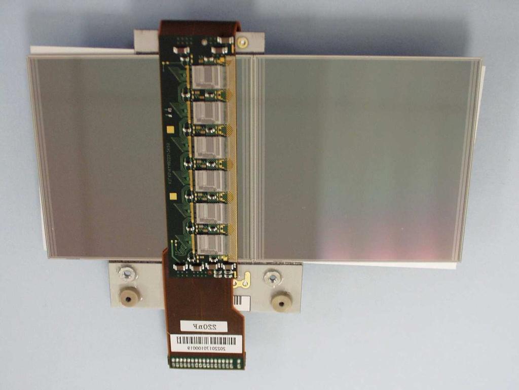 CHAPTER 1. DETECTOR ATLAS 15 1.3.1 Module Description The basic sub-unit of the tracker is a module.