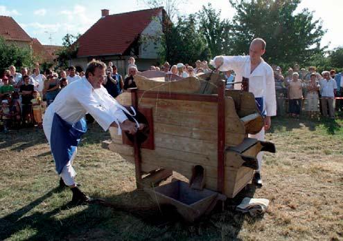 Jarní hudební festival se letos konal po roční přestávce. První koncert nazvaný jako strécovský byl připravený na neděli 11. března 2012.