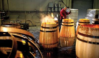 Střední toastování (medium) Snižuje se aroma kokosového aroma, které je možné najít spíše u lehkého typu vypálení. Naopak se zvyšuje vliv těkavých sloučenin, zejména vanilinu.